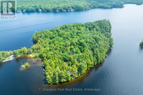 2 Island M2 Island, Muskoka Lakes (Medora), ON, P0B1J0 | Card Image