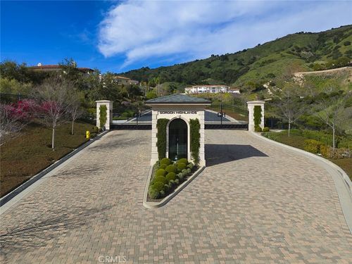 685 Gordon Highlands Rd, Glendora, CA, 91741 | Card Image