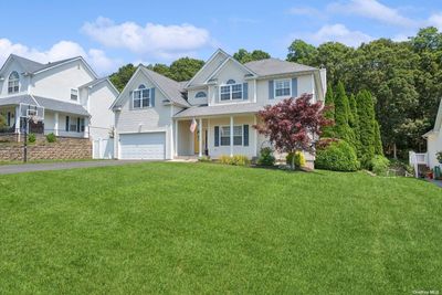 61 Manorview Way, House other with 4 bedrooms, 2 bathrooms and null parking in Manorville NY | Image 2