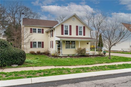 74 Orchard St, Amherst, NY, 14221-5547 | Card Image
