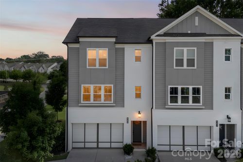 543 Greystone Rd, Charlotte, NC, 28209-1918 | Card Image