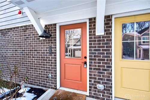 1687 S Golden Clove Bnd, Sugarcrk Twp, OH, 45459-6508 | Card Image