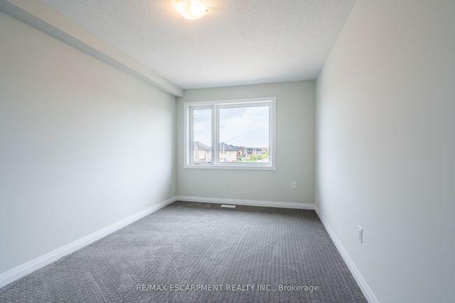 189 Lormont Blvd, House attached with 3 bedrooms, 3 bathrooms and 1 parking in Stoney Creek ON | Image 23