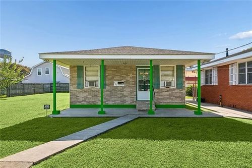 721 Avenue F, Westwego, LA, 70094-4418 | Card Image