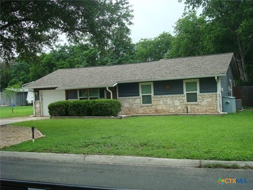 775 Short Ave, Seguin, TX, 78155-6747 | Card Image