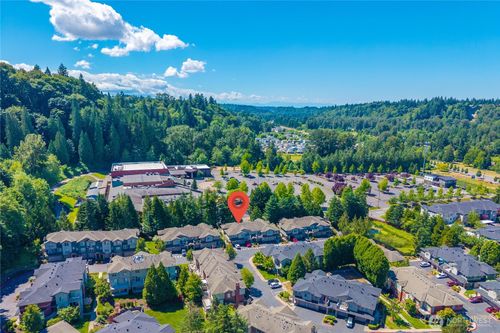 g1-15325 Se 155th Pl, Renton, WA, 98058-6316 | Card Image