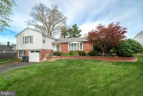 1363 Glenbrook Rd, Meadowbrook, PA, 19046-2549 | Card Image