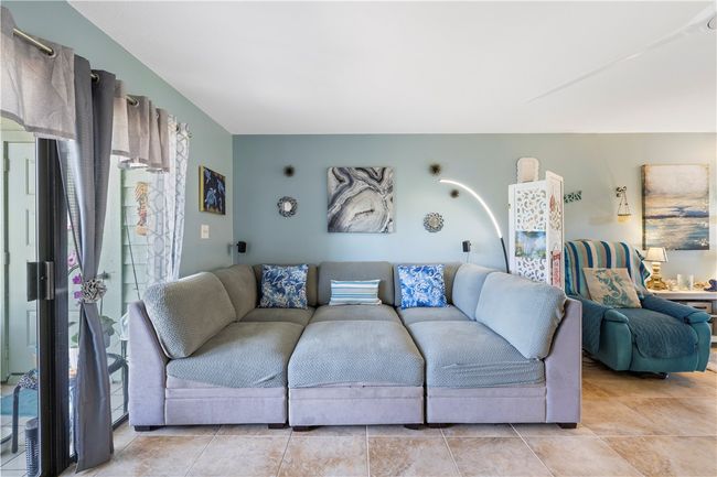 APT-1 - 5725 Pelican Pointe Dr, House attached with 2 bedrooms, 2 bathrooms and null parking in Sebastian FL | Image 7