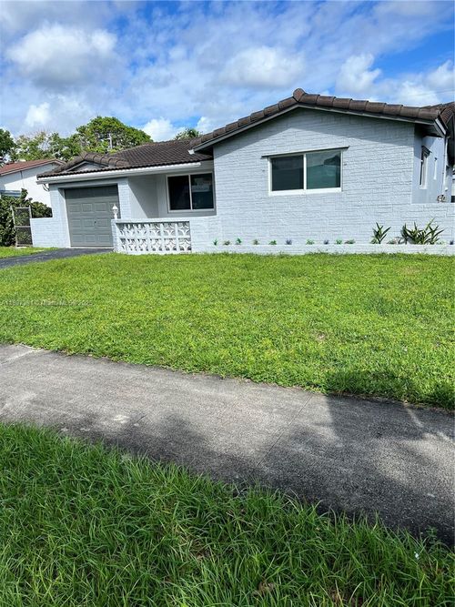 4233 Washington St, Hollywood, FL, 33021-7352 | Card Image