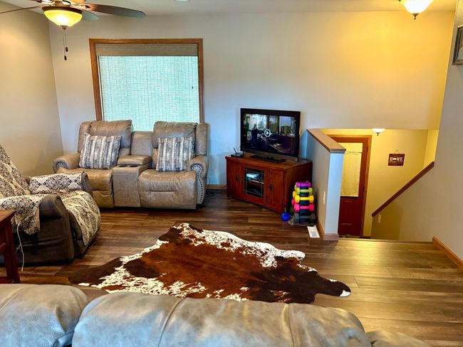 Living Room 2 | Image 7