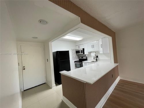 apt-108-4910 Nw 79th Ave, Doral, FL, 33166-5489 | Card Image
