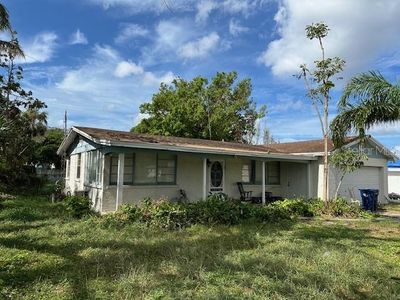 432 49 Th Street W, House other with 4 bedrooms, 2 bathrooms and null parking in BRADENTON FL | Image 2