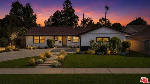 14930 Leadwell St, Van Nuys, CA, 91405-1729 | Card Image