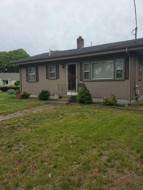 168 Main Ave, Warwick, RI, 02886-3628 | Card Image