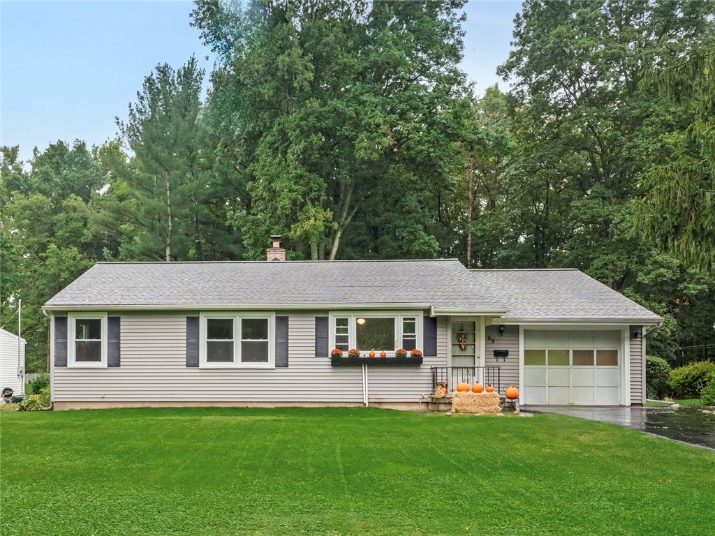 Pleasant Way, Penfield, NY 14526