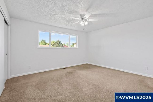 611 Ne Bockes Loop, House other with 3 bedrooms, 2 bathrooms and null parking in Sheridan OR | Image 35