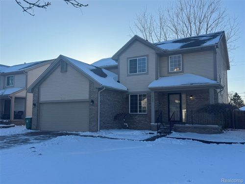 1437 Schuman St, Garden City, MI, 48135-3501 | Card Image