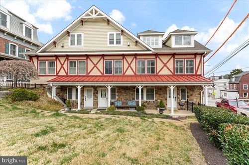 218 Ford St, CONSHOHOCKEN, PA, 19428-2952 | Card Image