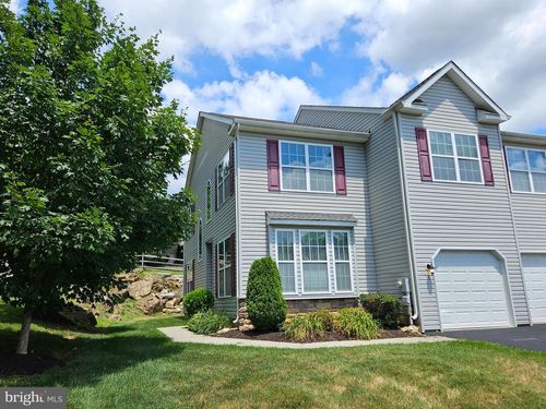1 Emily Ct, READING, PA, 19606-9055 | Card Image
