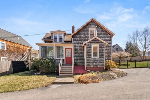 14 Morse Ct, Manchester, MA, 01944-1316 | Card Image