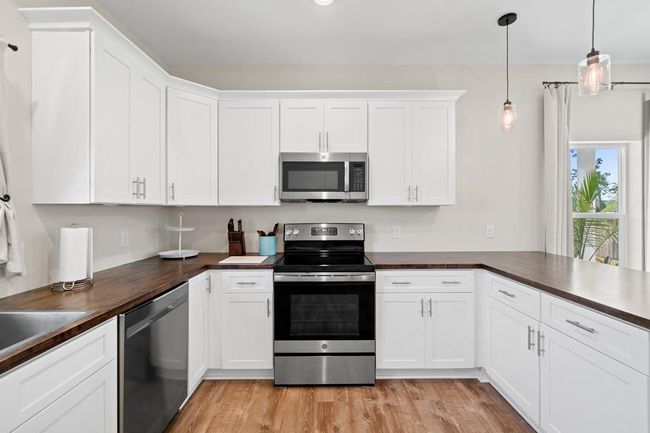574 N Canal Dr, House other with 2 bedrooms, 2 bathrooms and 4 parking in Port St. Joe FL | Image 39