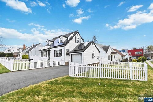 569 Linden Ave, Teaneck, NJ, 07666-2339 | Card Image