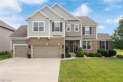 111 Harvester Dr, Copley, OH, 44321-1020 | Card Image