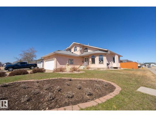 5736 161 Ave Nw, Edmonton, AB, T5Y2S9 | Card Image