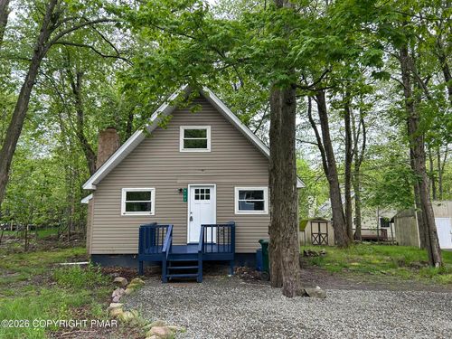 8213 Sunset Dr, Tobyhanna, PA, 18466-3407 | Card Image