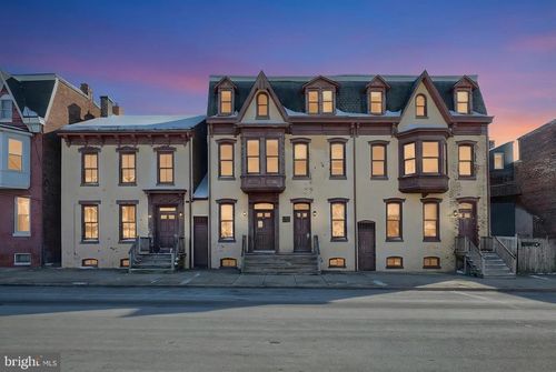 846 E Market St, YORK, PA, 17403-1102 | Card Image