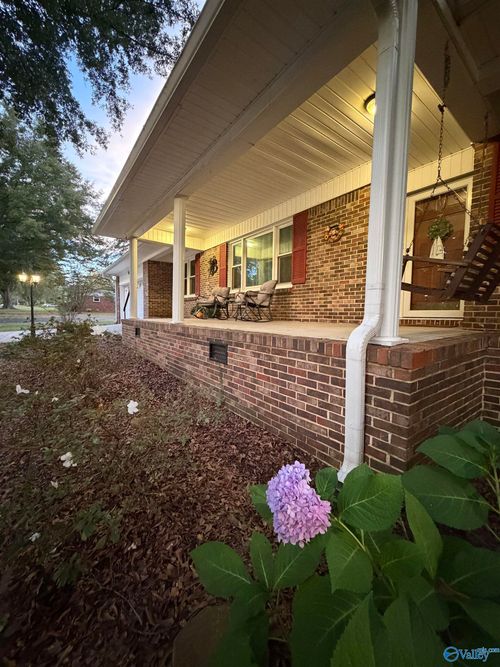 1010 9th St Nw, Arab, AL, 35016-1940 | Card Image