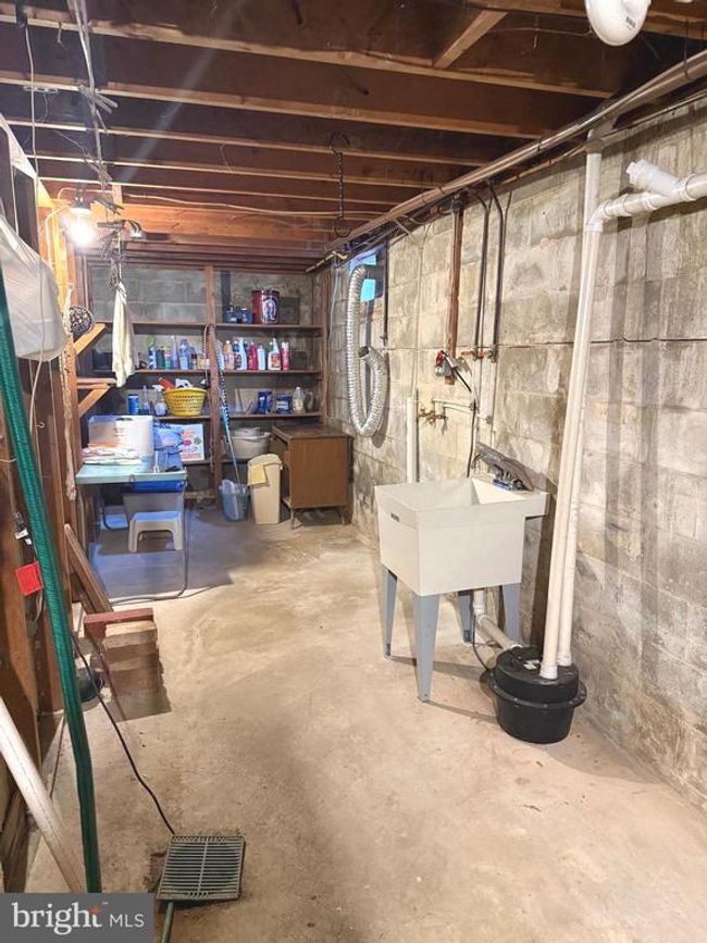 885 Witmer Rd, House other with 4 bedrooms, 2 bathrooms and null parking in YORK PA | Image 37