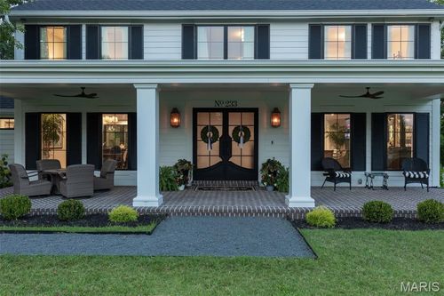 233 Whiting Ln, Chesterfield, MO, 63005-6919 | Card Image