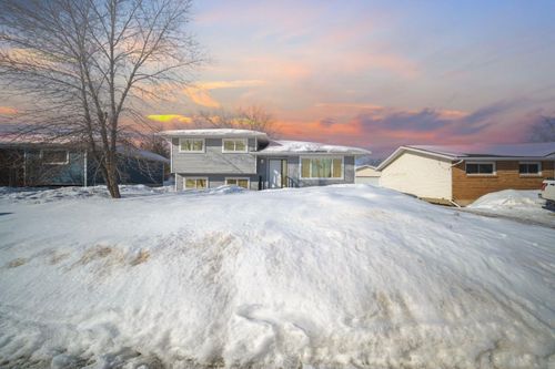 453 Signal Rd, Fort Mcmurray, AB, T9H3W6 | Card Image