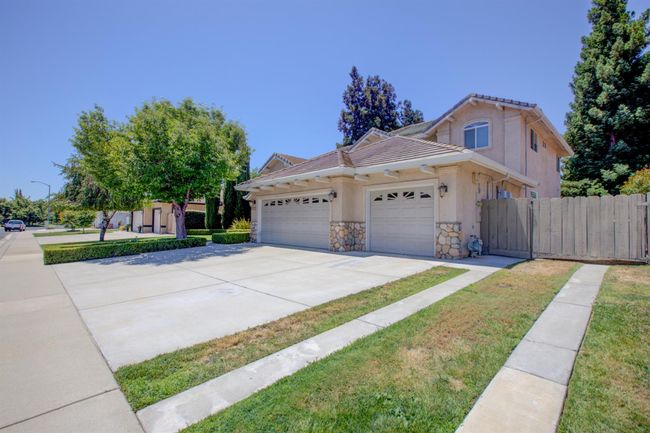 1073 Spring Meadow Drive, House other with 5 bedrooms, 3 bathrooms and null parking in Manteca CA | Image 74