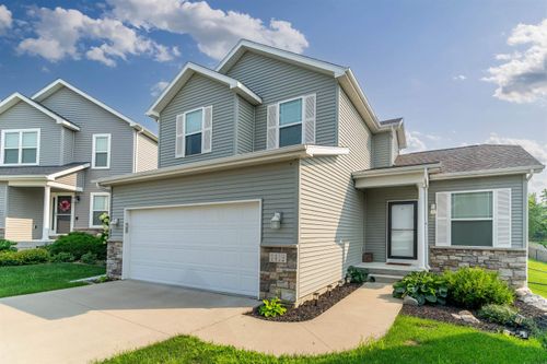 1412 Hummingbird Cir, Waterloo, IA, 50702-6135 | Card Image
