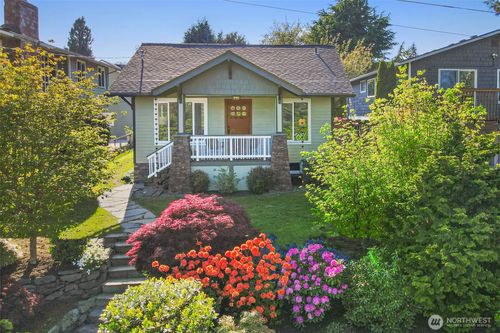 9027 6th Ave Nw, Seattle, WA, 98117-2118 | Card Image