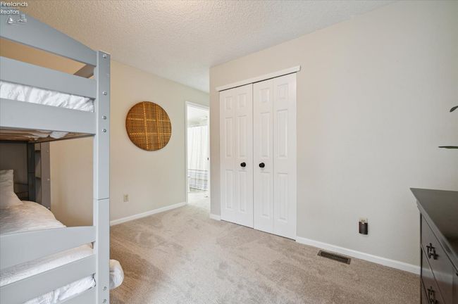 608 Monument Vw, Condo with 2 bedrooms, 3 bathrooms and 1 parking in Marblehead OH | Image 21