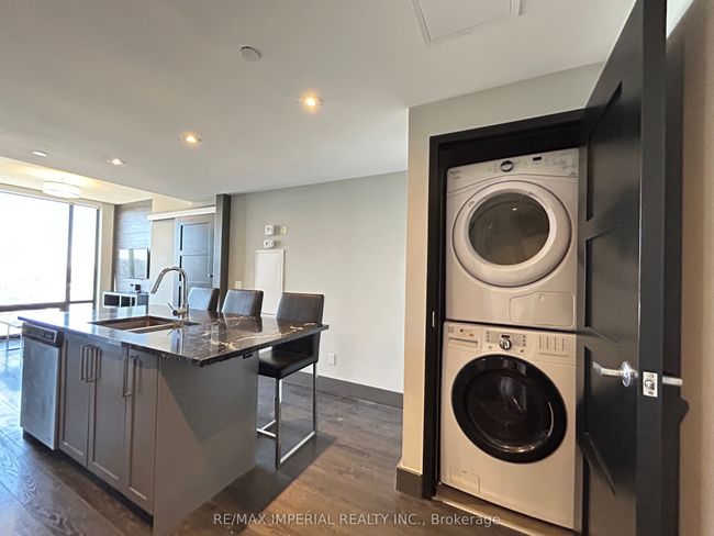 N2502 - 330 Phillip St, Condo with 3 bedrooms, 2 bathrooms and null parking in Waterloo ON | Image 4