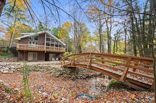6627 Terry Ln, Sawyer, MI, 49125-9125 | Card Image