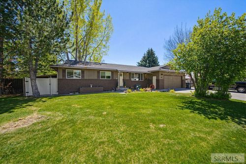 1632 Parkwood St, Idaho Falls, ID, 83401-5253 | Card Image