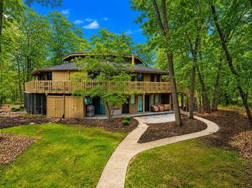 f-404 Deerpath W, Fontana, WI, 53125 | Card Image