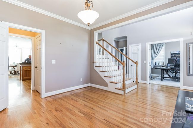 Dining into Foyer | Image 7