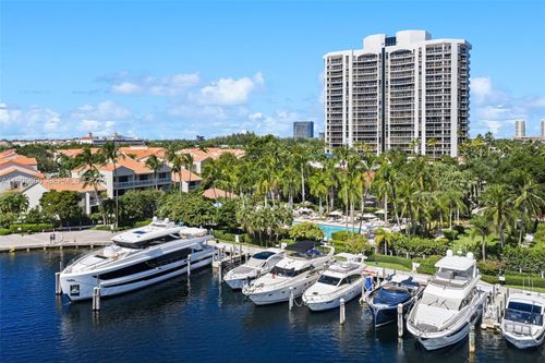 602-3598 Yacht Club Dr, Aventura, FL, 33180-4009 | Card Image