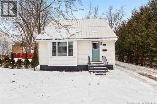 641 Reid St, Fredericton, NB, E3B3V6 | Card Image