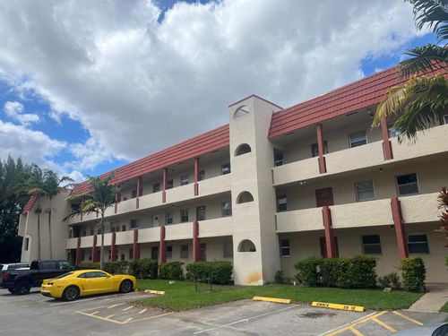 302-8101 N Sunrise Lakes Dr, Sunrise, FL, 33322-1675 | Card Image