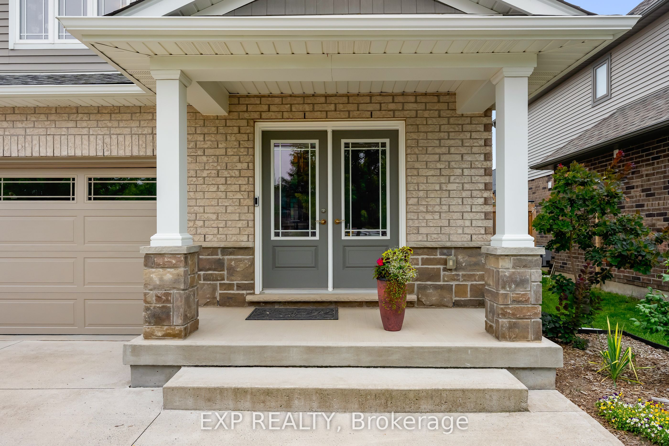 Residential in Thorold 4