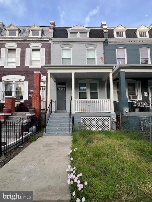 2115 4th St Ne, WASHINGTON, DC, 20002-1215 | Card Image