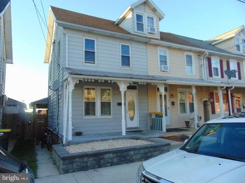 21 W Smith St, TOPTON, PA, 19562-1519 | Card Image