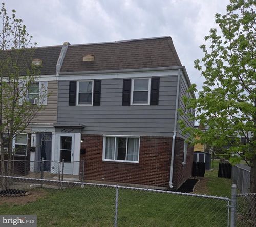 2400 Airacobra St, LEVITTOWN, PA, 19057-4106 | Card Image